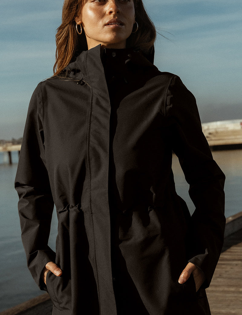 OverlandRainCoatBlack.jpg